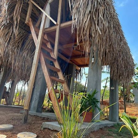 Sasy Tipis Hotell Santa Catalina Eksteriør bilde